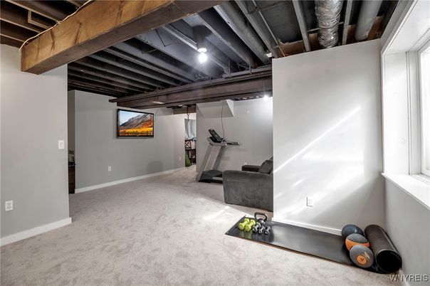 Fitness Equipment, Interior, Wooden Beams