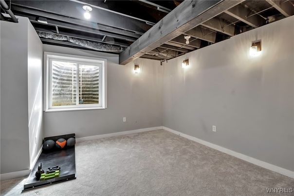 Empty room, Interior, Wooden Beams