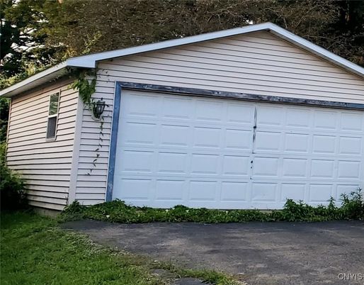 Detached Garage, Exterior