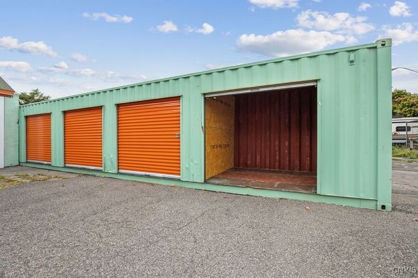 Detached Garage, Exterior