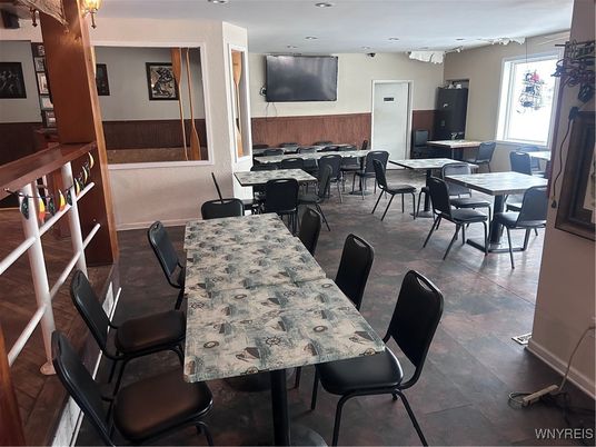 Dining room, Interior, Recessed Lighting