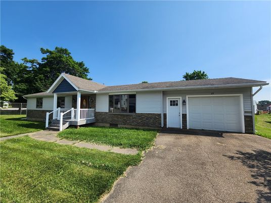 Attached, Backyard, Exterior, Facade, Ranch