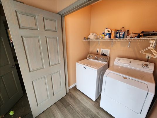 Interior, Washer, Wood Texture Flooring