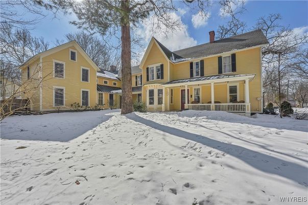 Backyard, Exterior, Facade, Queen Anne Victorian