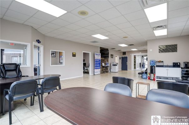 Dining room, Interior, Recessed Lighting