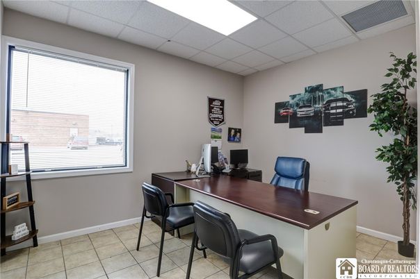 Home Office, Interior