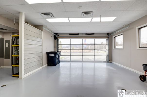 Garage, Interior