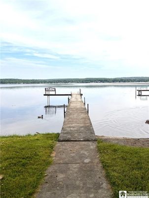 Exterior, Lake
