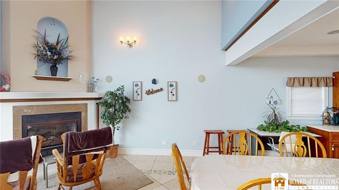 Dining room, Fireplace, Interior