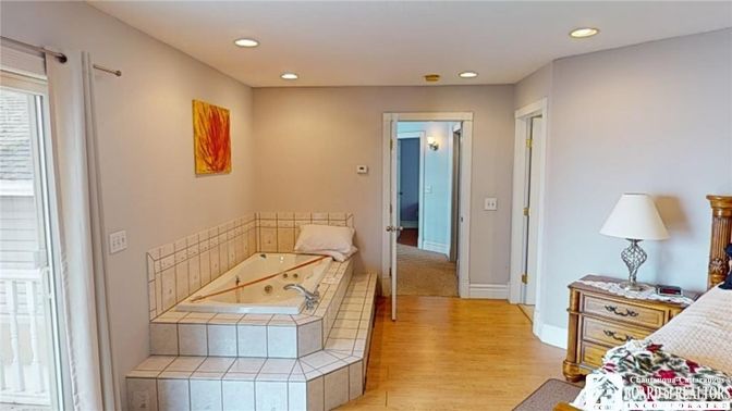 Bathroom, Interior, Recessed Lighting, Wood Texture Flooring