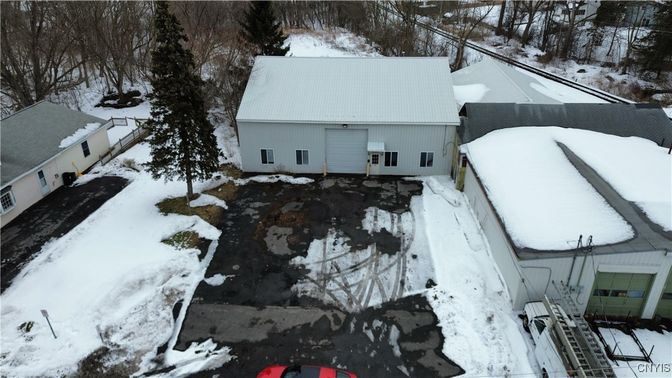 Exterior, Drone