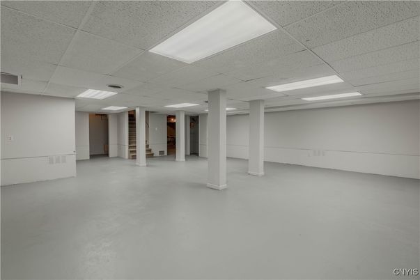 Empty room, Interior, Recessed Lighting