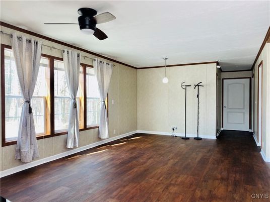 Empty room, Interior, Pendant Lights, Wood Texture Flooring