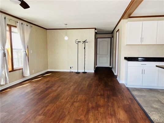 Empty room, Interior, Pendant Lights, Wood Texture Flooring