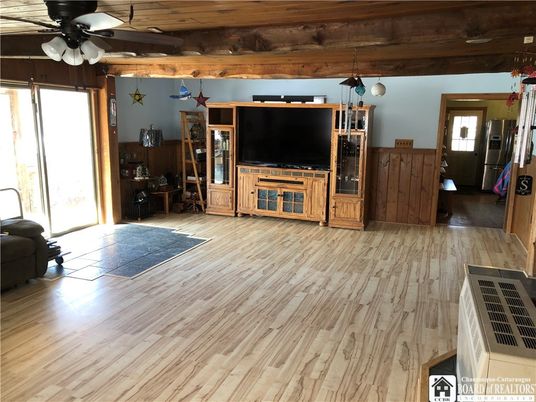 Interior, Pendant Lights, Wooden Beams, Wooden Ceilings, Wood Texture Flooring