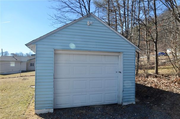Detached Garage, Exterior