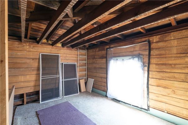 Empty room, Interior, Wooden Beams, Wooden Walls