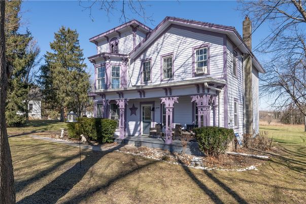 Backyard, Exterior, Facade, Queen Anne Victorian