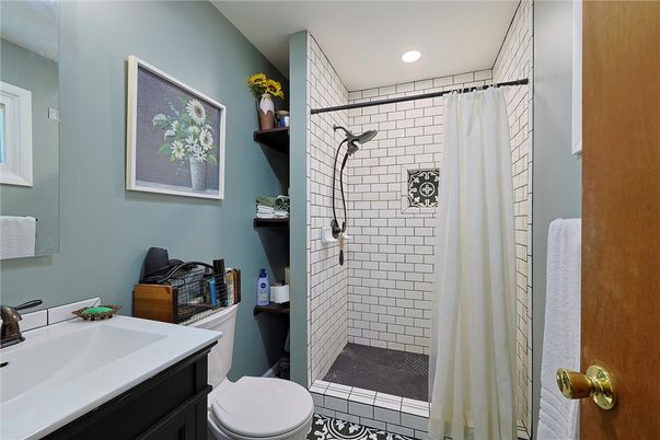 Bathroom, Interior, Recessed Lighting