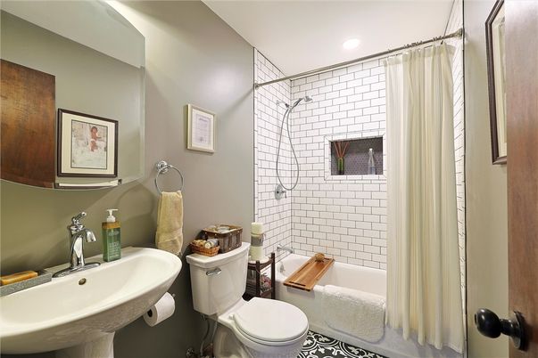 Bathroom, Interior, Recessed Lighting
