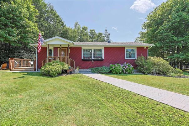 Backyard, Exterior, Facade, Cape Cod