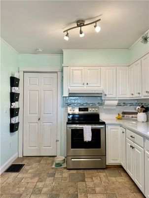 Interior, Kitchen, Stainless Steel Appliances