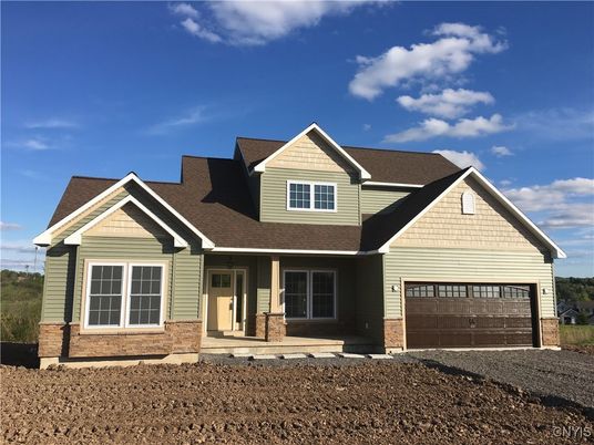 Attached, Exterior, Facade, Farmhouse