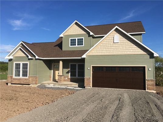 Attached, Exterior, Facade, Ranch