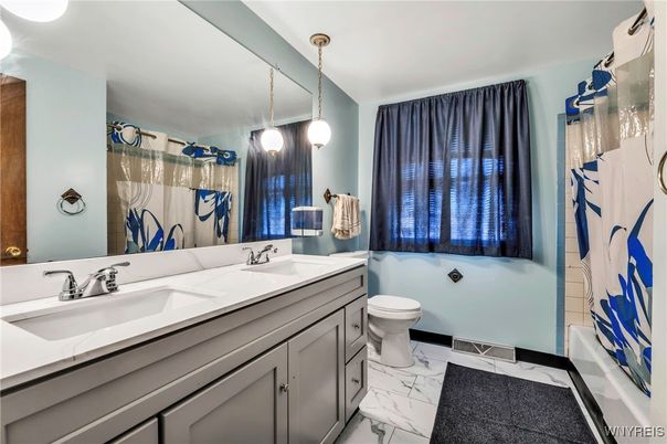 Bathroom, Dual Sink Vanities, Interior, Marble, Pendant Lights