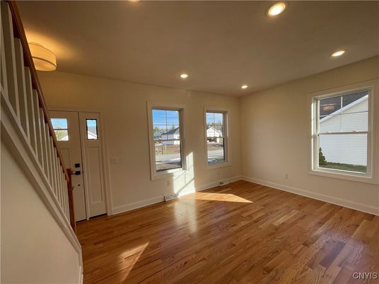 Empty room, Interior, Recessed Lighting, Wood Texture Flooring