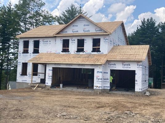 Attached, Exterior, Facade, Farmhouse