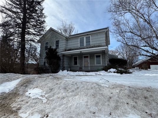 Exterior, Facade, American Craftsman
