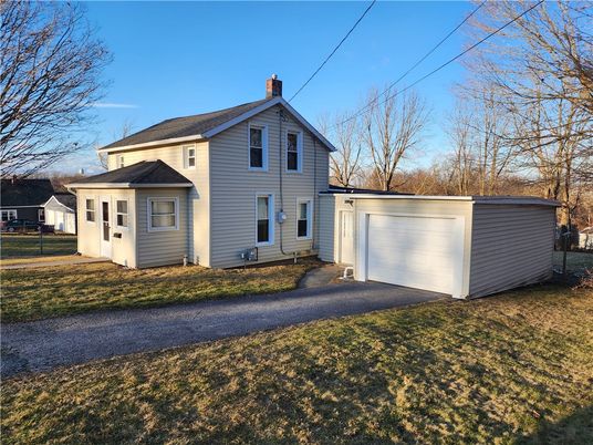 Attached, Detached Garage, Exterior, Facade, Farmhouse