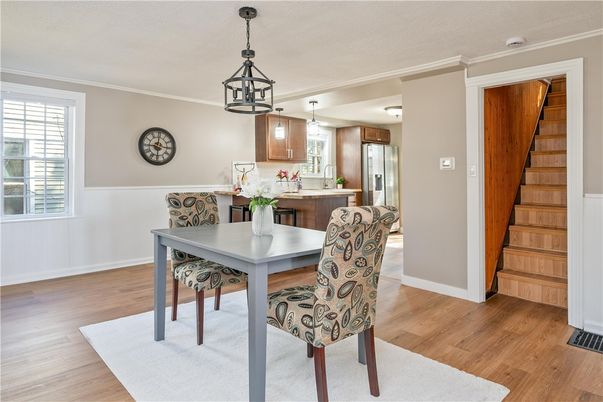 Dining room, Interior, Kitchen, Pendant Lights, Stainless Steel Appliances, Wood Texture Flooring