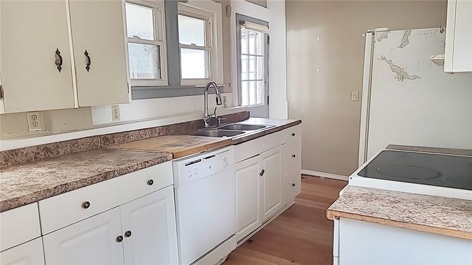 Interior, Kitchen, Wood Texture Flooring