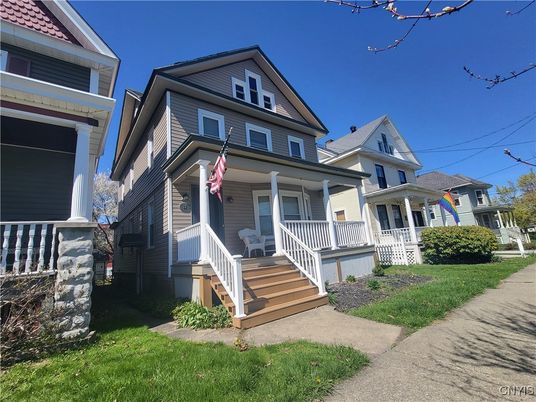 Exterior, Facade, Queen Anne Victorian