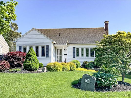 Backyard, Exterior, Facade, Cape Cod