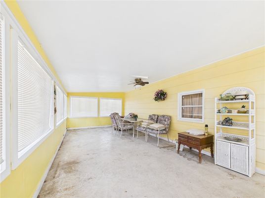 Dining room, Interior