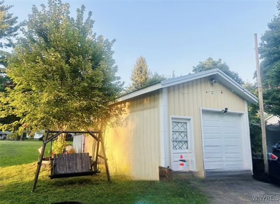 Backyard, Detached Garage, Exterior