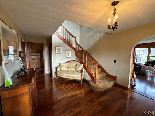 Interior, Pendant Lights, Wood Texture Flooring