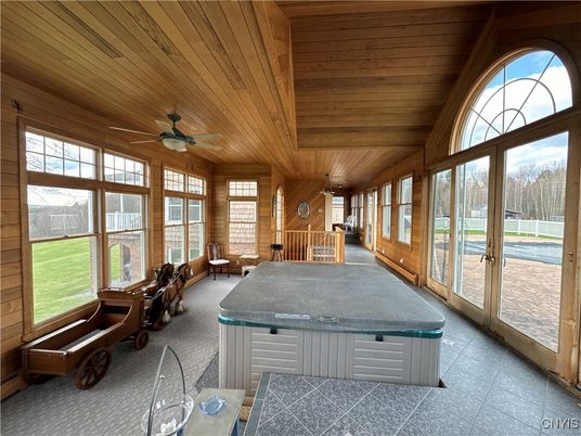 Hot Tub, Interior, Living room, Wooden Ceilings, Wooden Walls