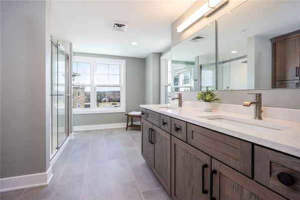 Bathroom, Dual Sink Vanities, Interior, Recessed Lighting