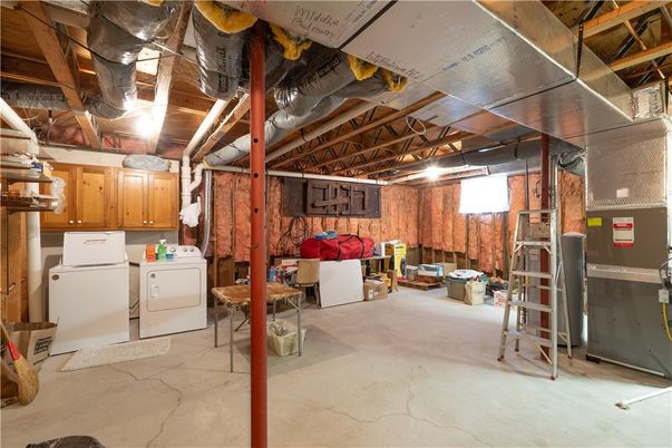 Interior, Washer, Wooden Beams