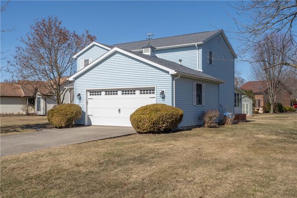 Attached, Exterior, Facade, Farmhouse