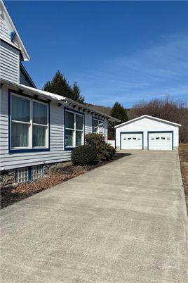 Detached Garage, Exterior