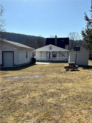 Backyard, Detached Garage, Exterior