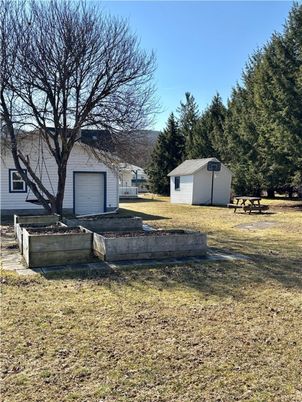 Backyard, Detached Garage, Exterior