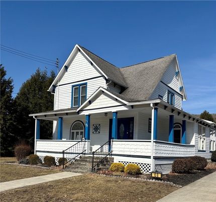 Exterior, Facade, Farmhouse