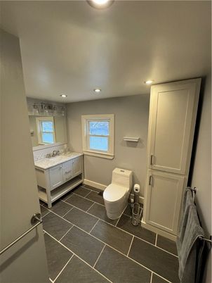 Bathroom, Interior, Recessed Lighting