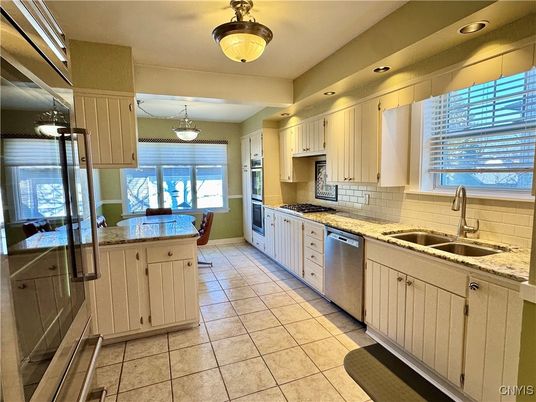 Dining room, Interior, Kitchen, Recessed Lighting, Stainless Steel Appliances